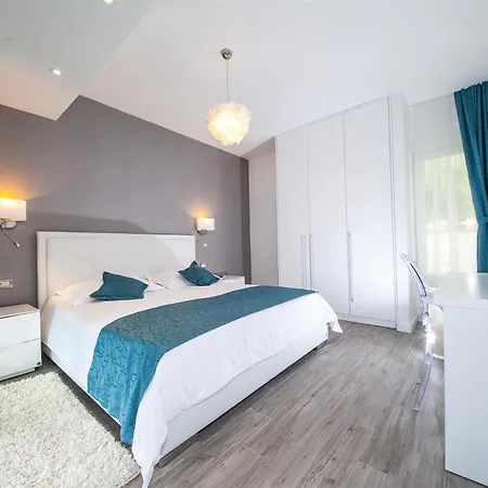 Dom wakacyjny Vacation Geminus Makarska